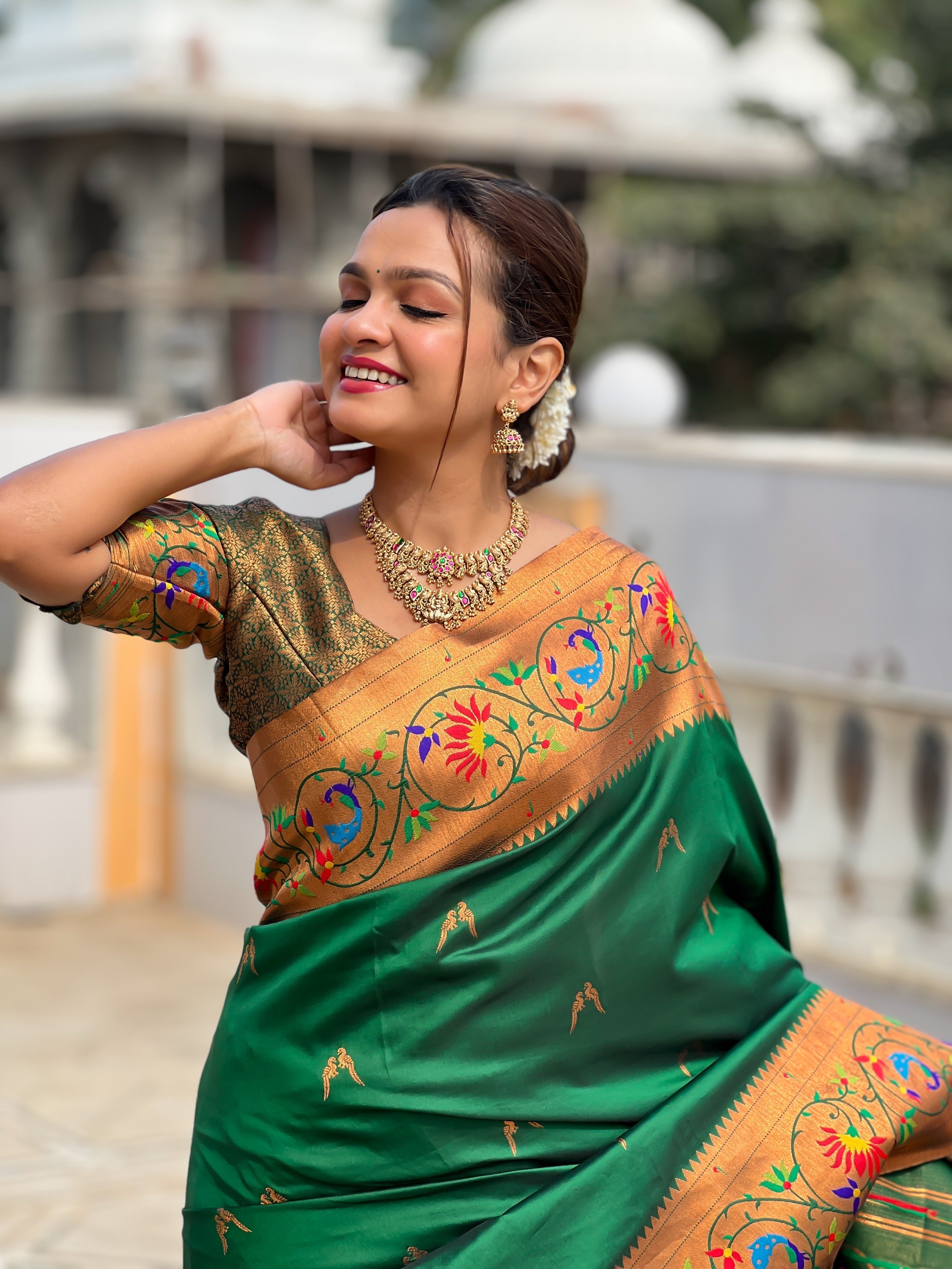 Vedant Vastram Soft Litchi Silk Paithani Jacquard Saree - Green