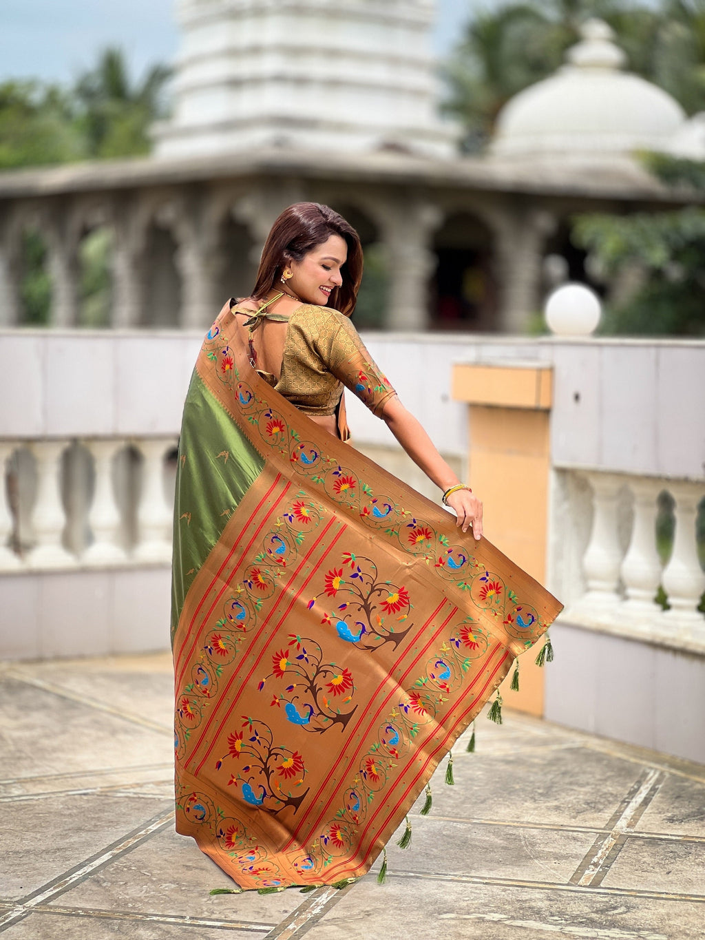 Vedant Vastram Soft Litchi Silk Paithani Jacquard Saree - Mahendi