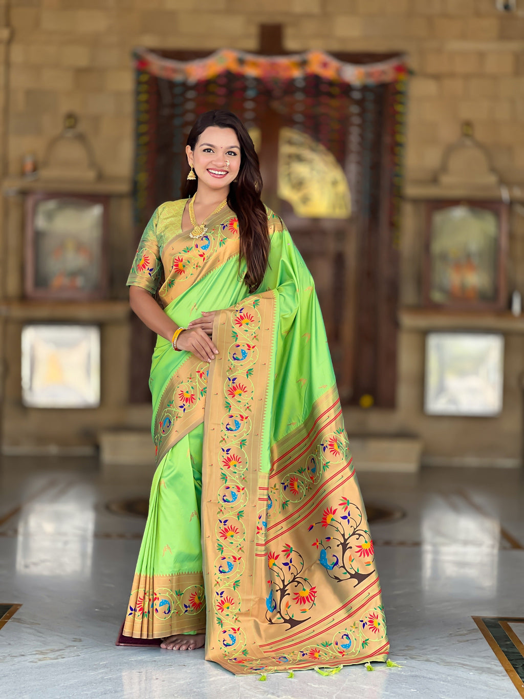Vedant Vastram Soft Litchi Silk Paithani Jacquard Saree - Parrot