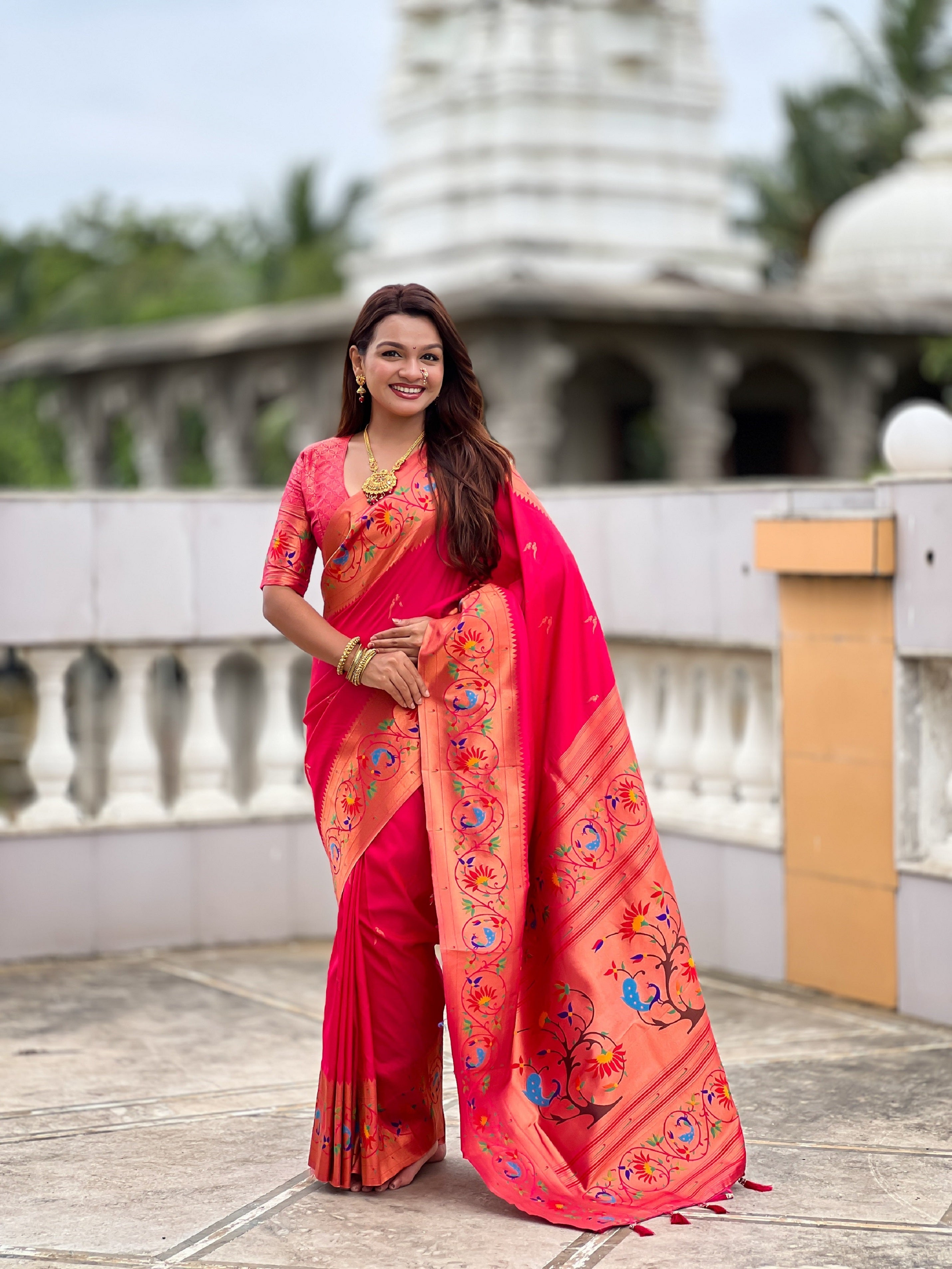 Vedant Vastram Soft Litchi Silk Paithani Jacquard Saree - Pink