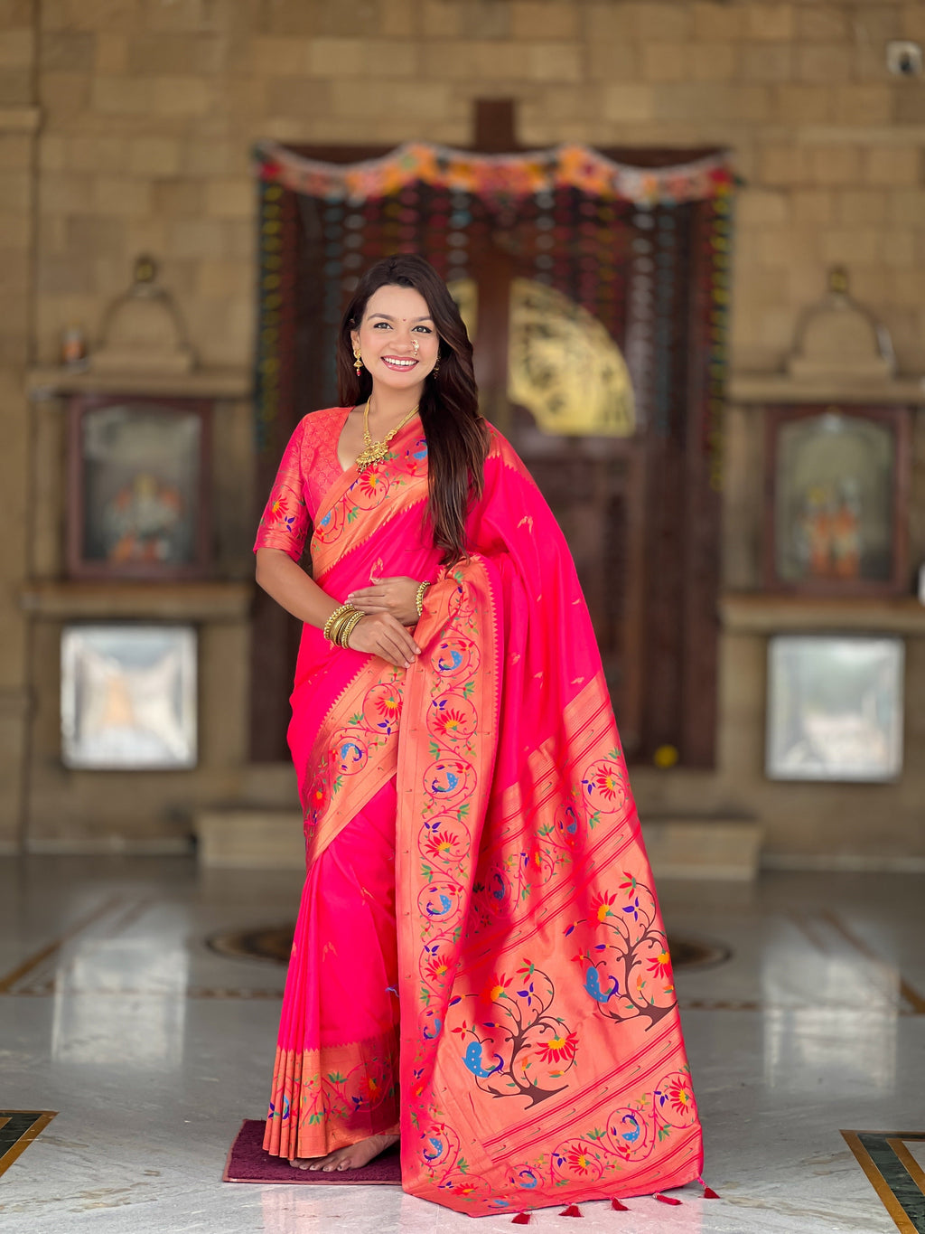 Vedant Vastram Soft Litchi Silk Paithani Jacquard Saree - Pink