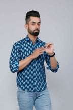 Miravan Men's Blue Printed Cotton Casual Shirt