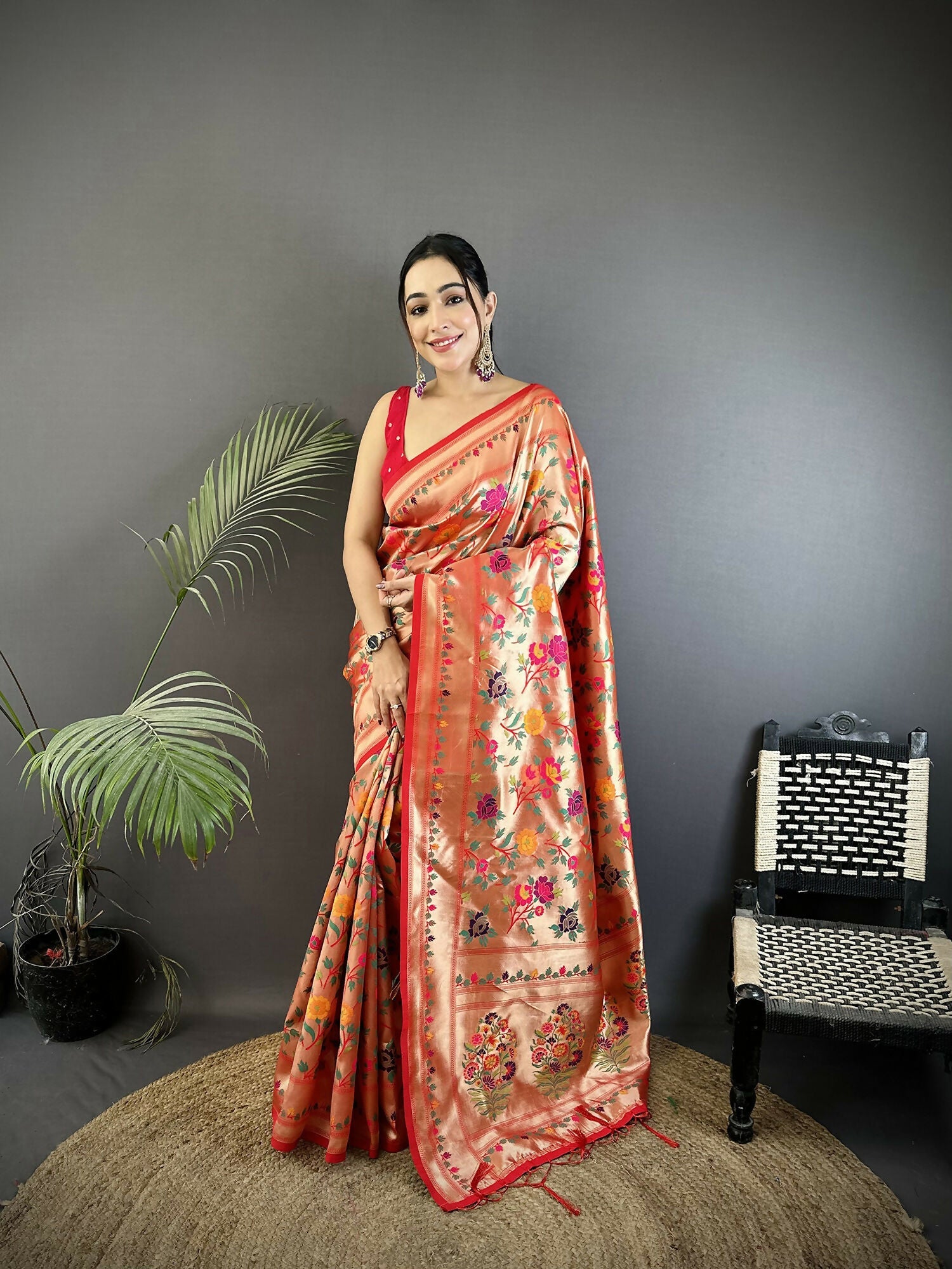 Joban Fashion Peach Intricate Floral & Foliate Motifs Soft Silk Paithani Saree - Distacart