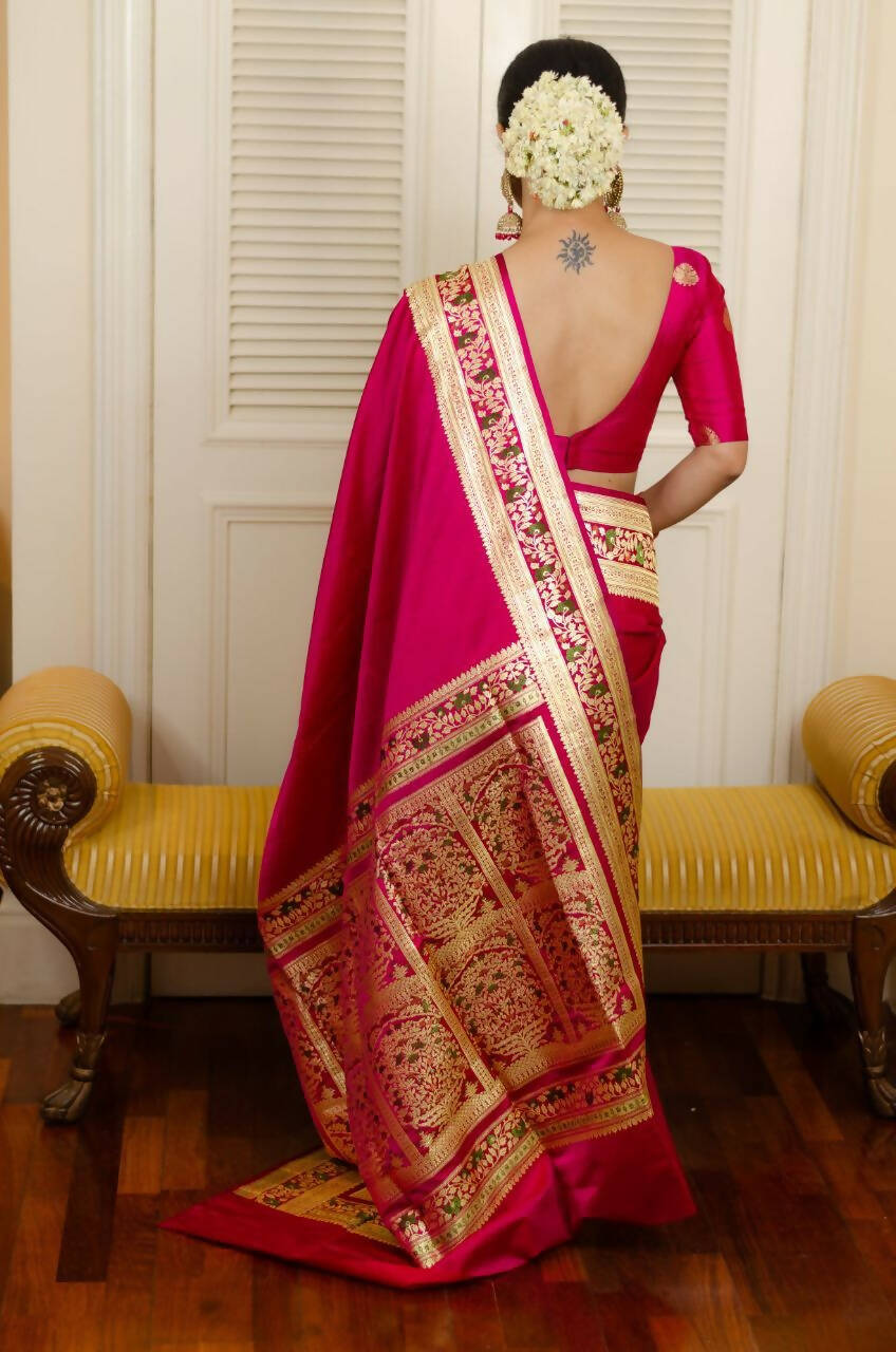 DEIANA'S Beautiful Designer Golden zari Soft Lichi Silk Saree - Pink