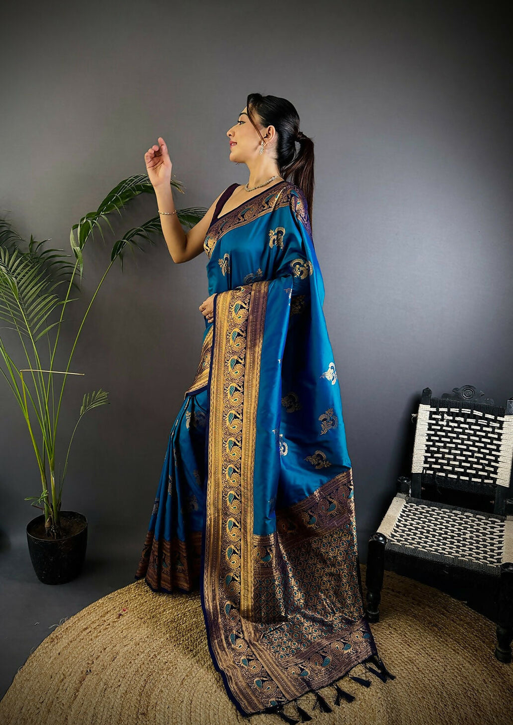 Joban Fashion Banarasi Royal Blue Woven Soft Silk Saree - Distacart