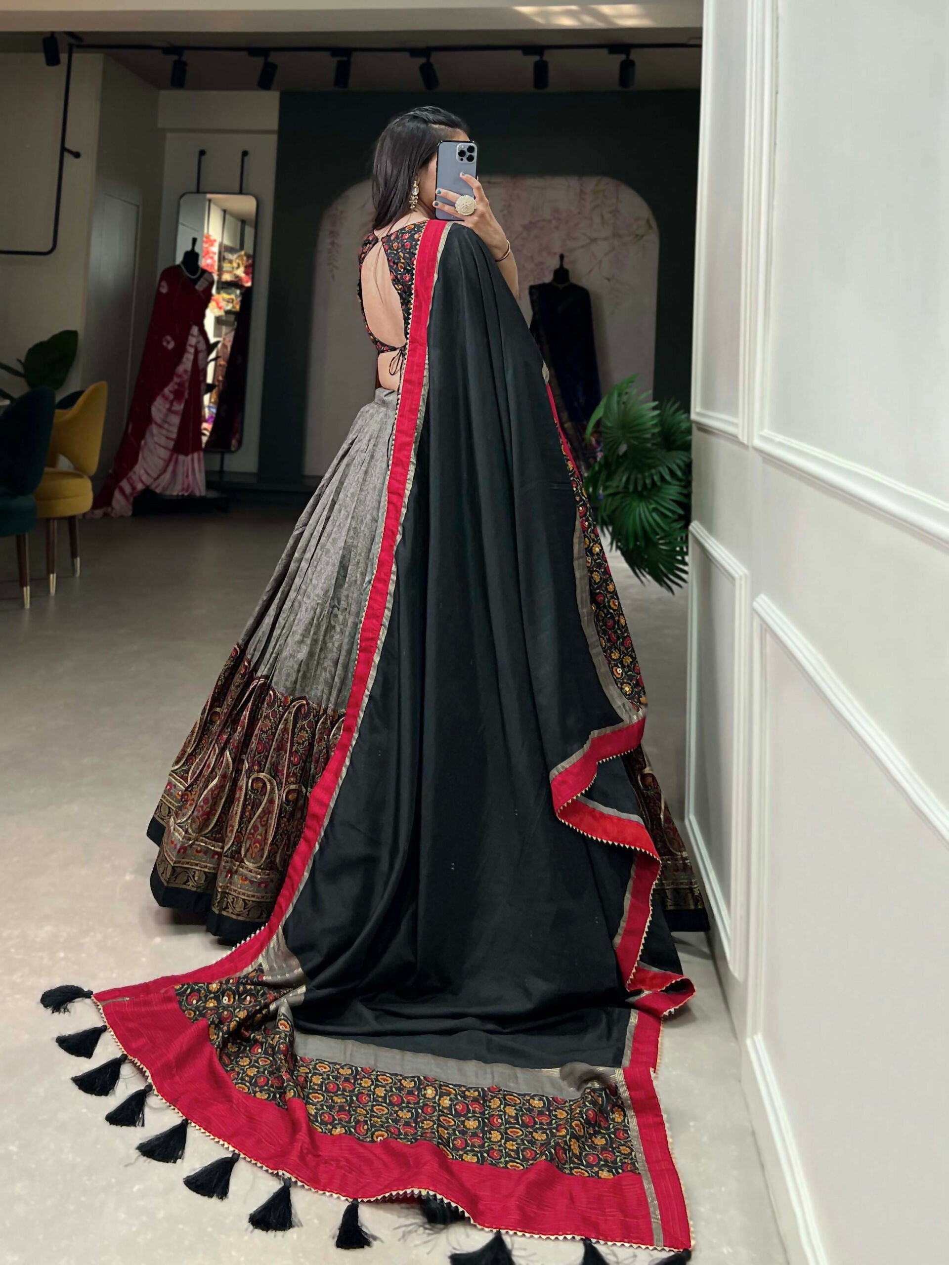 Vastranavya Kashmiri Print With Foil Print Lehenga with Unstitched Printed Blouse - Grey