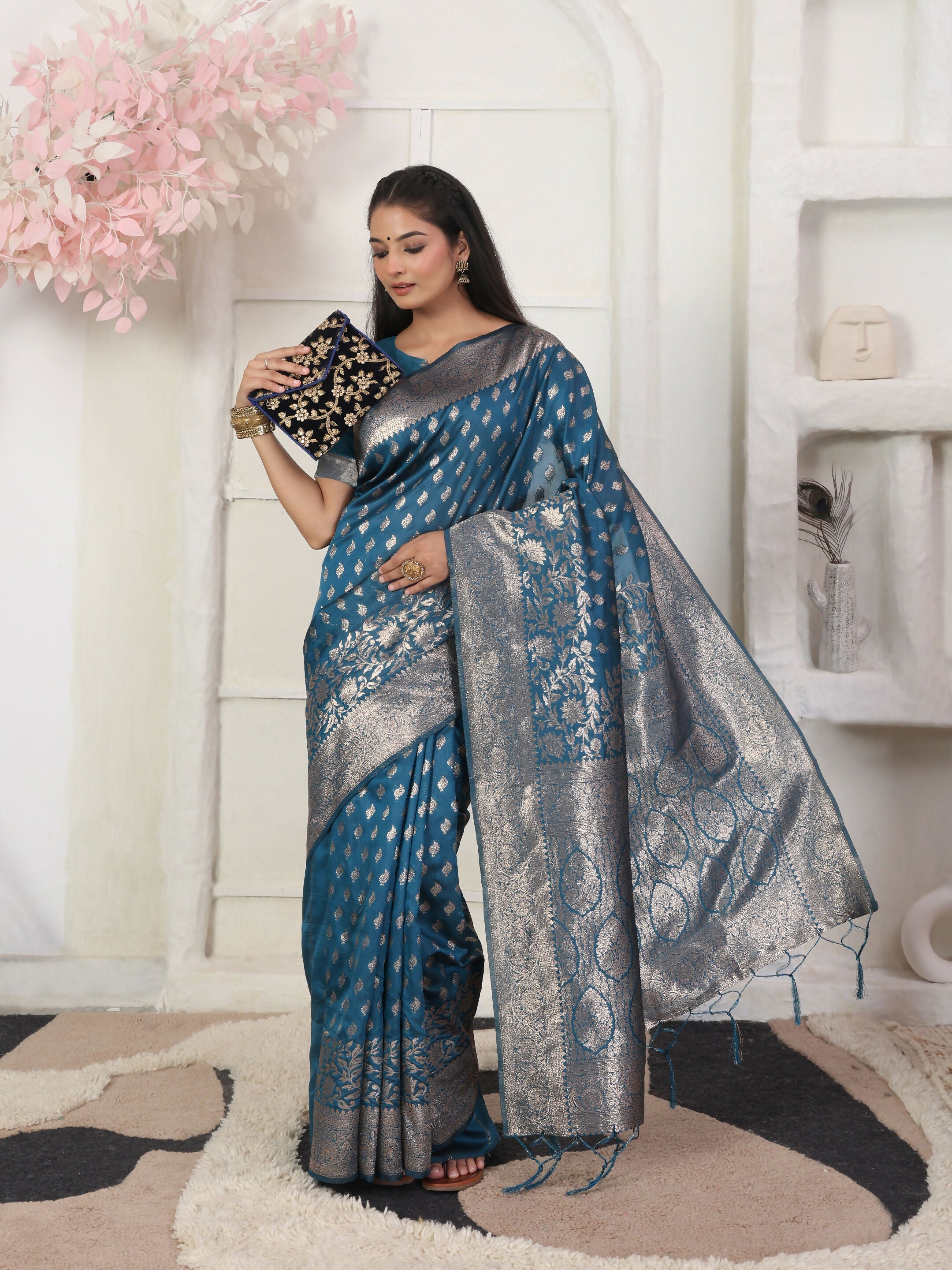 Shree Shyam Fashion Lichi Silk Light Pink Saree - Distacart
