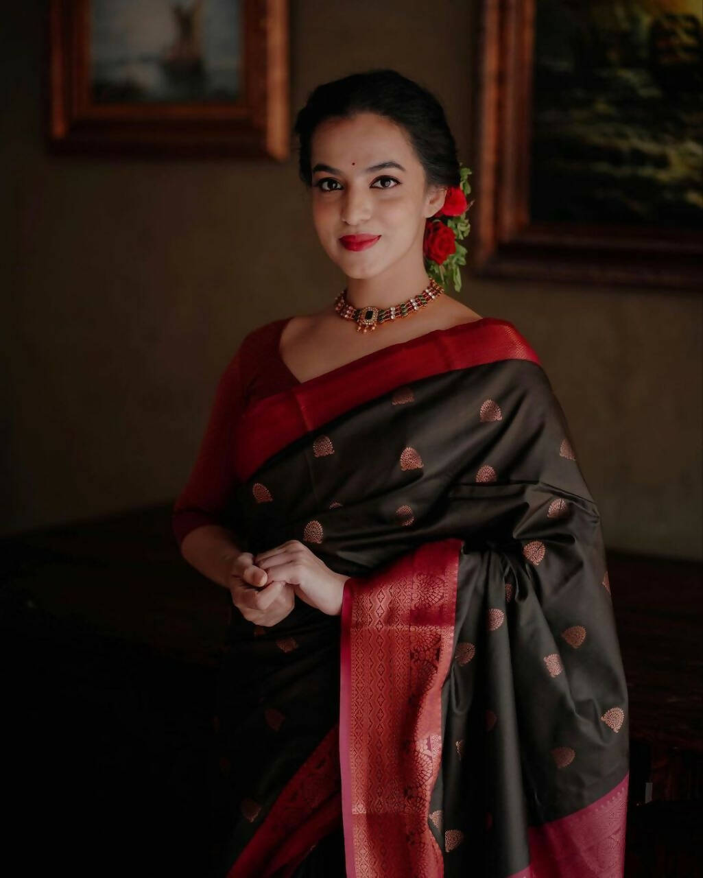 DEIANA'S Beautiful Designer Golden zari Soft Lichi Silk Saree - Black