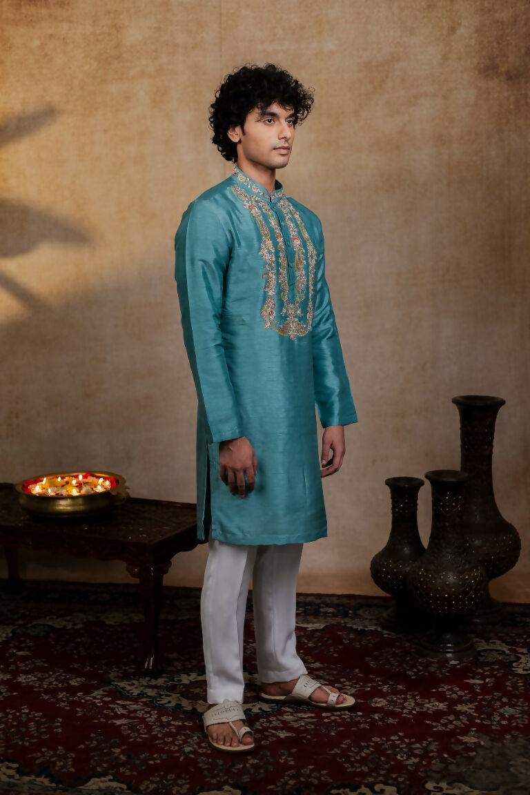 Falling Raw Silk Green Paisley Zari Kurta Set By Hilo Design