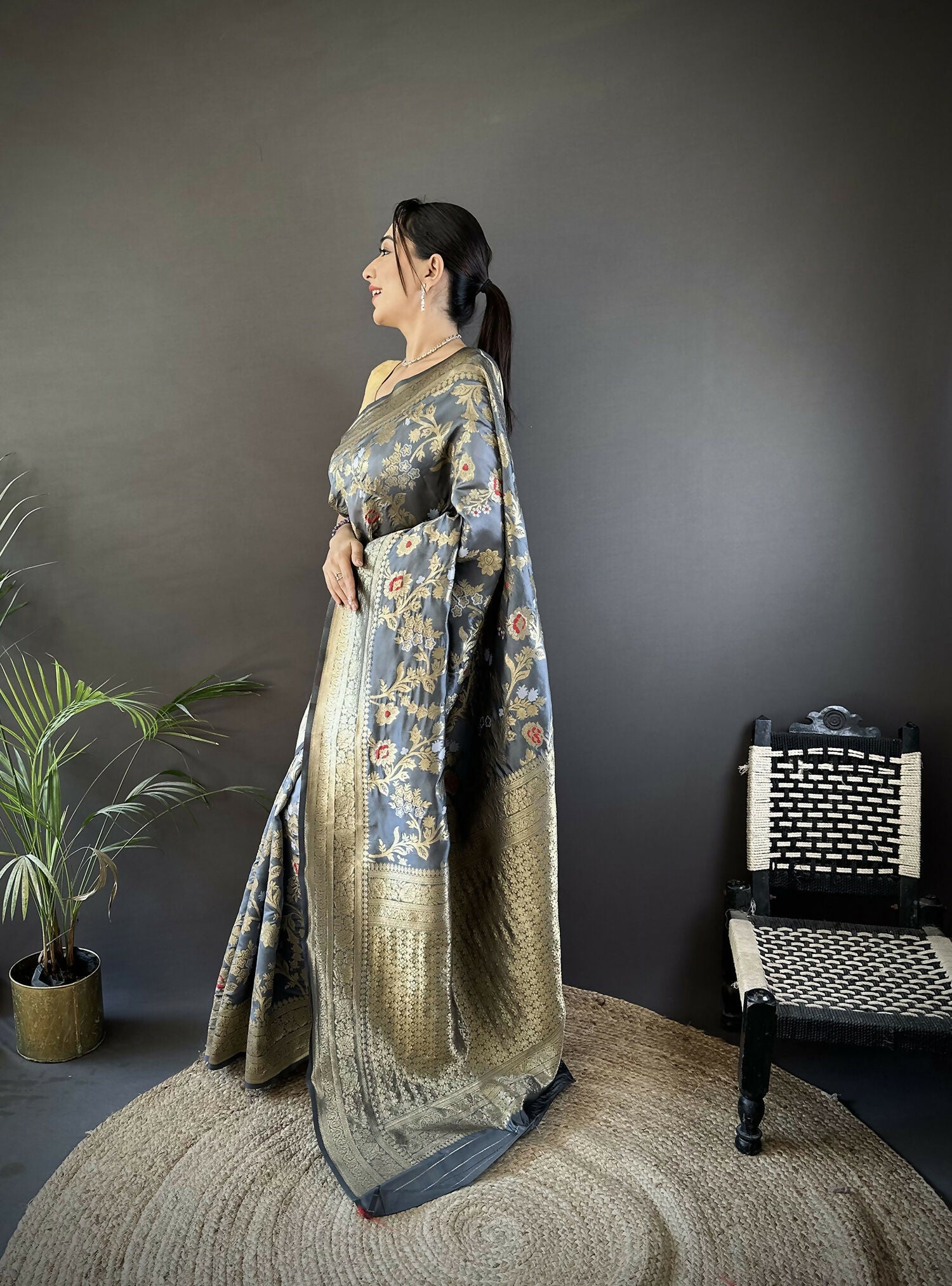 Joban Fashion Grey Floral & Ethnic Motifs Design Soft Silk Meenakari Banarasi Saree - Distacart