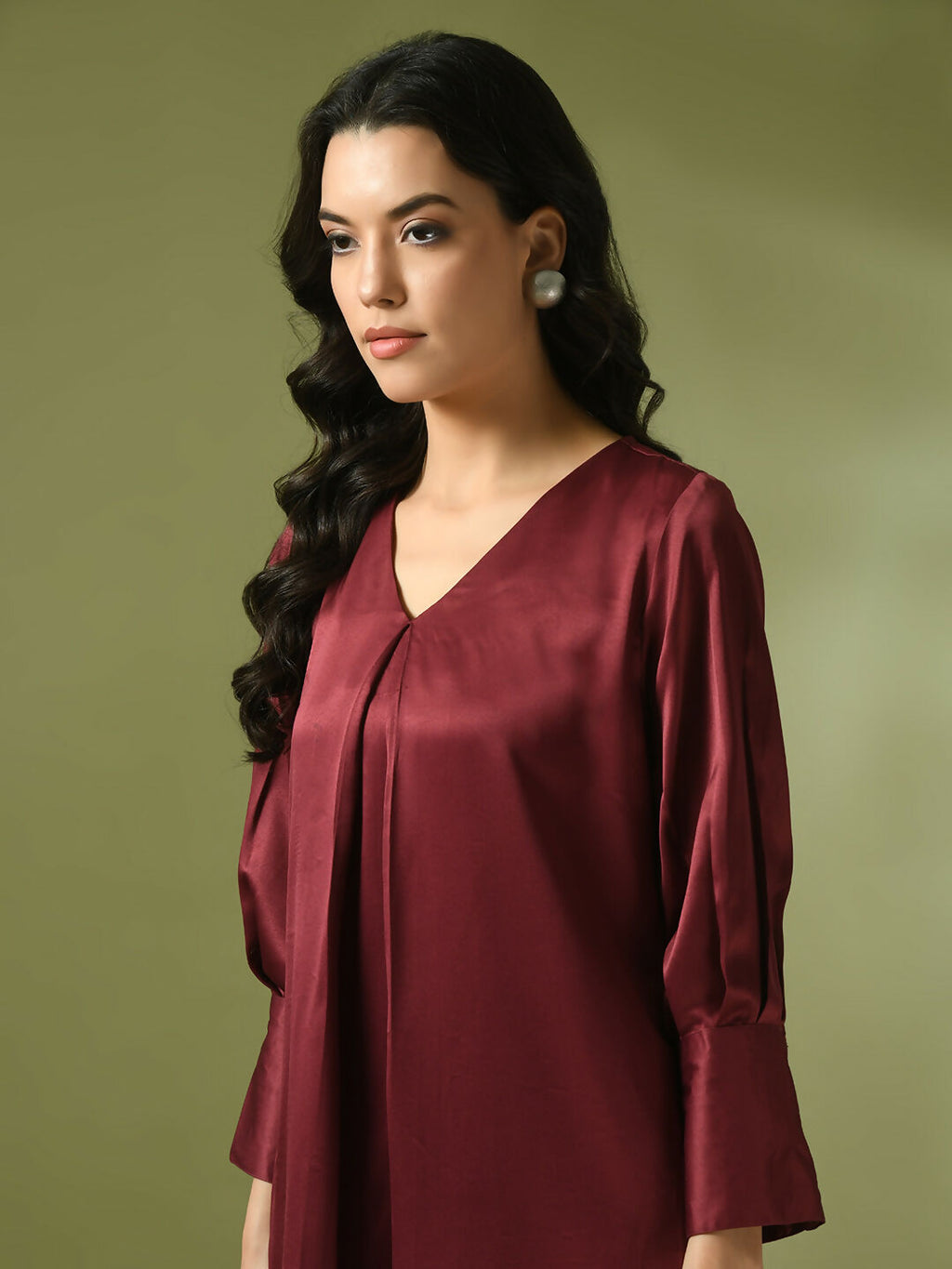 Myshka Women's Maroon Solid Satin V-Neck Party Tunic With Trousers Co-ord set