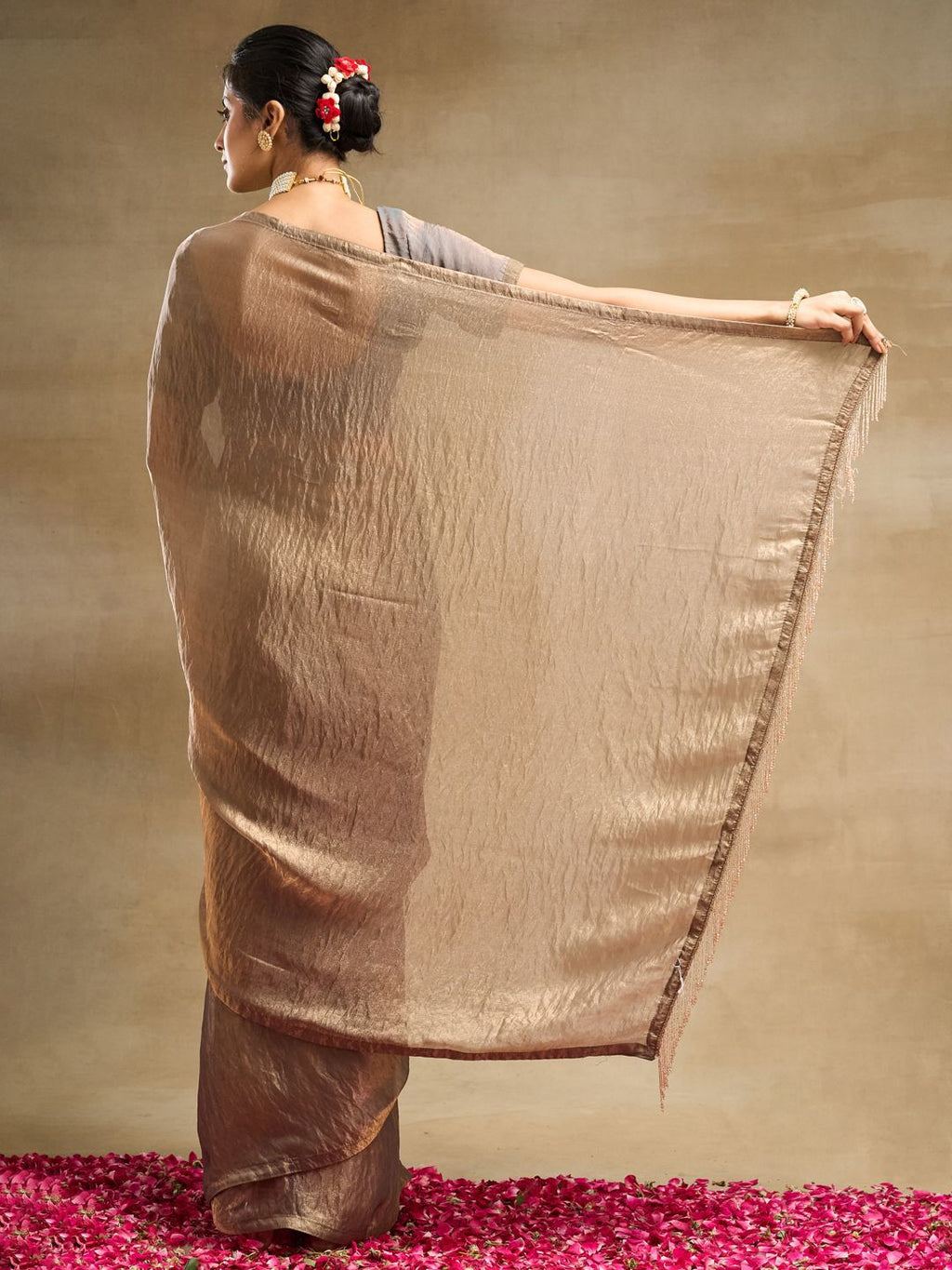 kasee Embellished Zari Silk Blend Saree - Distacart