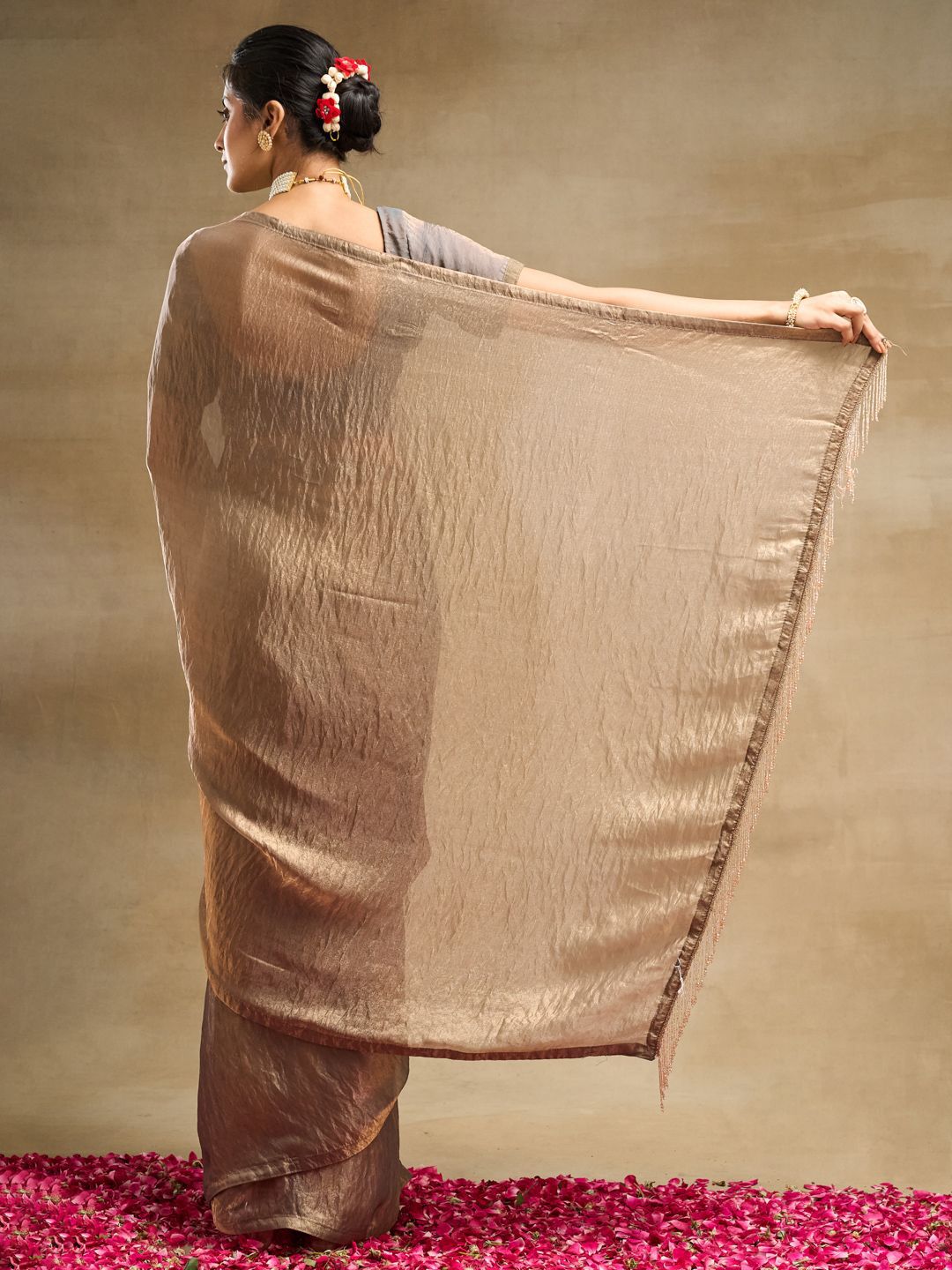 kasee Embellished Zari Silk Blend Saree - Distacart