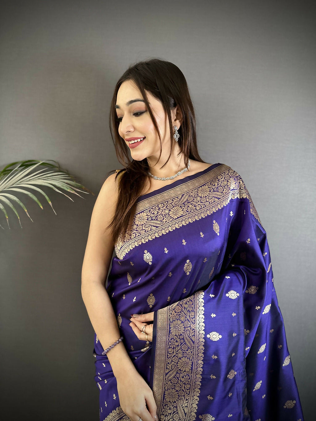 Joban Fashion Royal Blue Zari Weaving Motif Lichi Silk Banarasi Silk Saree - Distacart