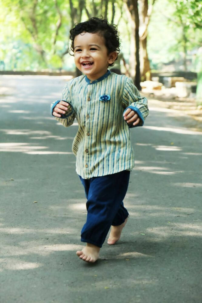 Mhyssa Manny Full Sleeve Beige T-shirt With Blue Pants Set For Kids