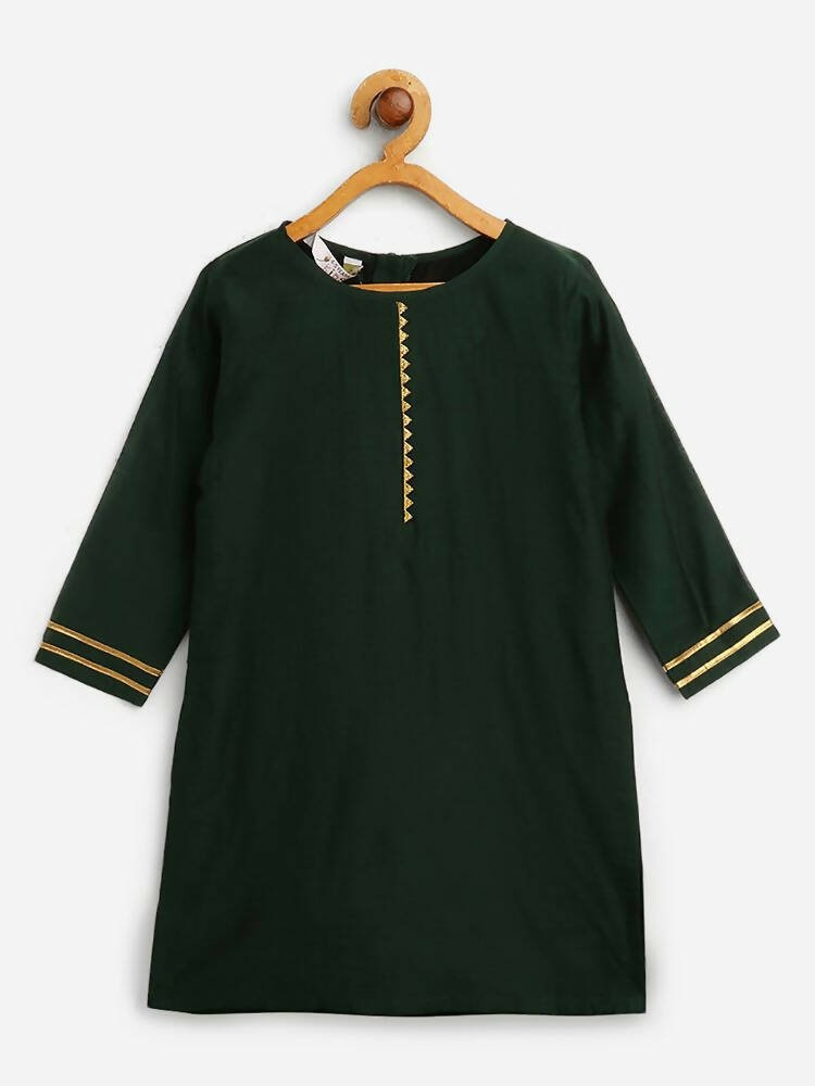 Ahalyaa Dark Green Chanderi Solid Kids Kurta Palazzo Set With Dupatta For Girls