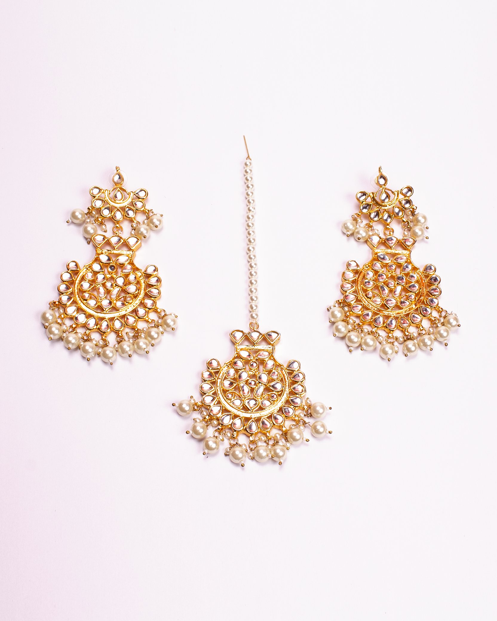 Gold-Polished Alloy Pearl And Kundan Choker Necklace Set - The Pari
