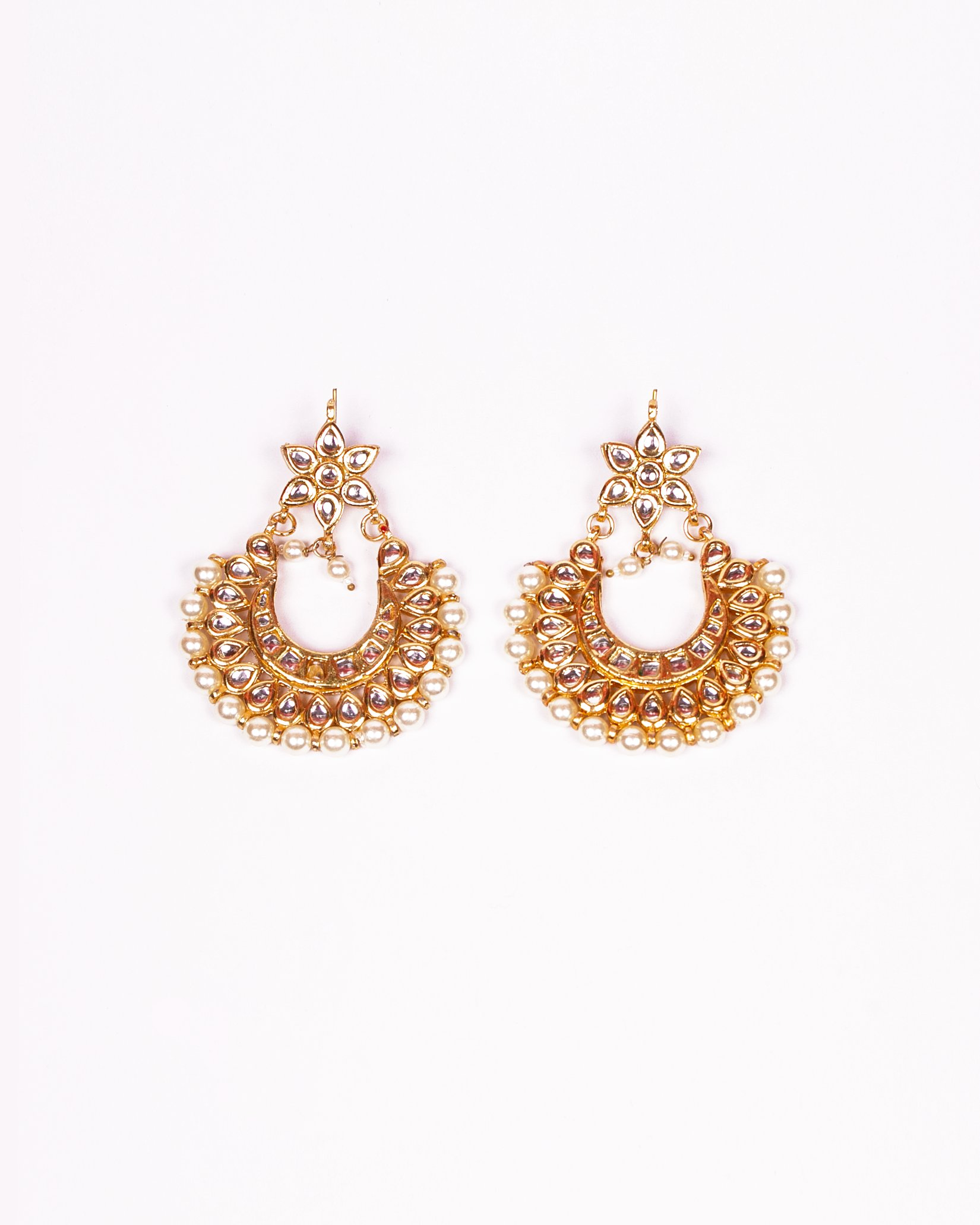 Gold-Polished Alloy Pearl And Kundan Choker Necklace Set - The Pari