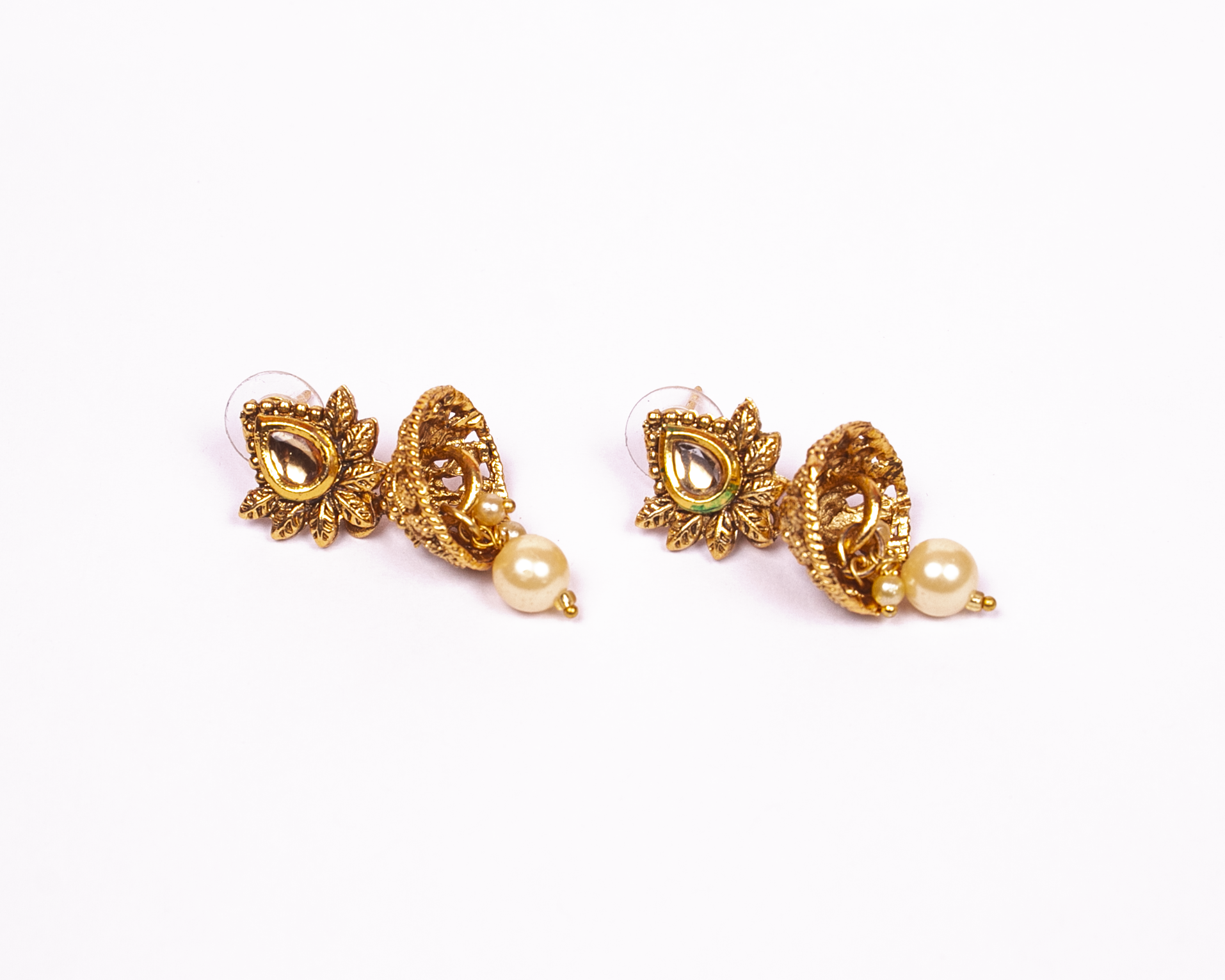 Gold-Polished Alloy Pearl And Beads Mala Pendant Set - The Pari