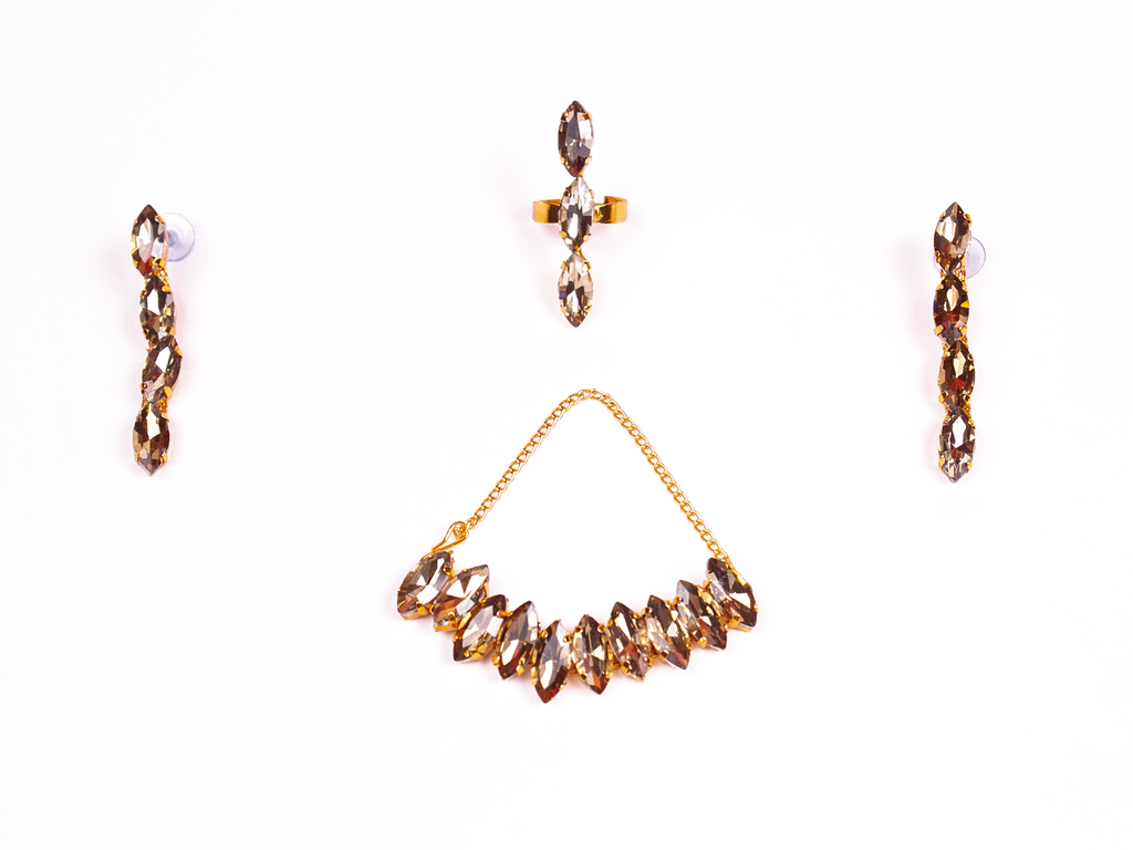 Gold-Polished Alloy Rhinestones Studded Single Line Necklace Set - The Pari