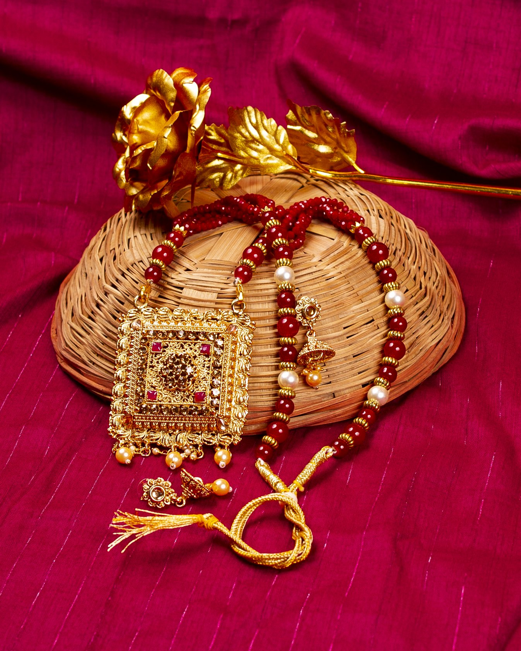 Gold-Polished Alloy Pearl And Beads Mala Pendant Set - The Pari