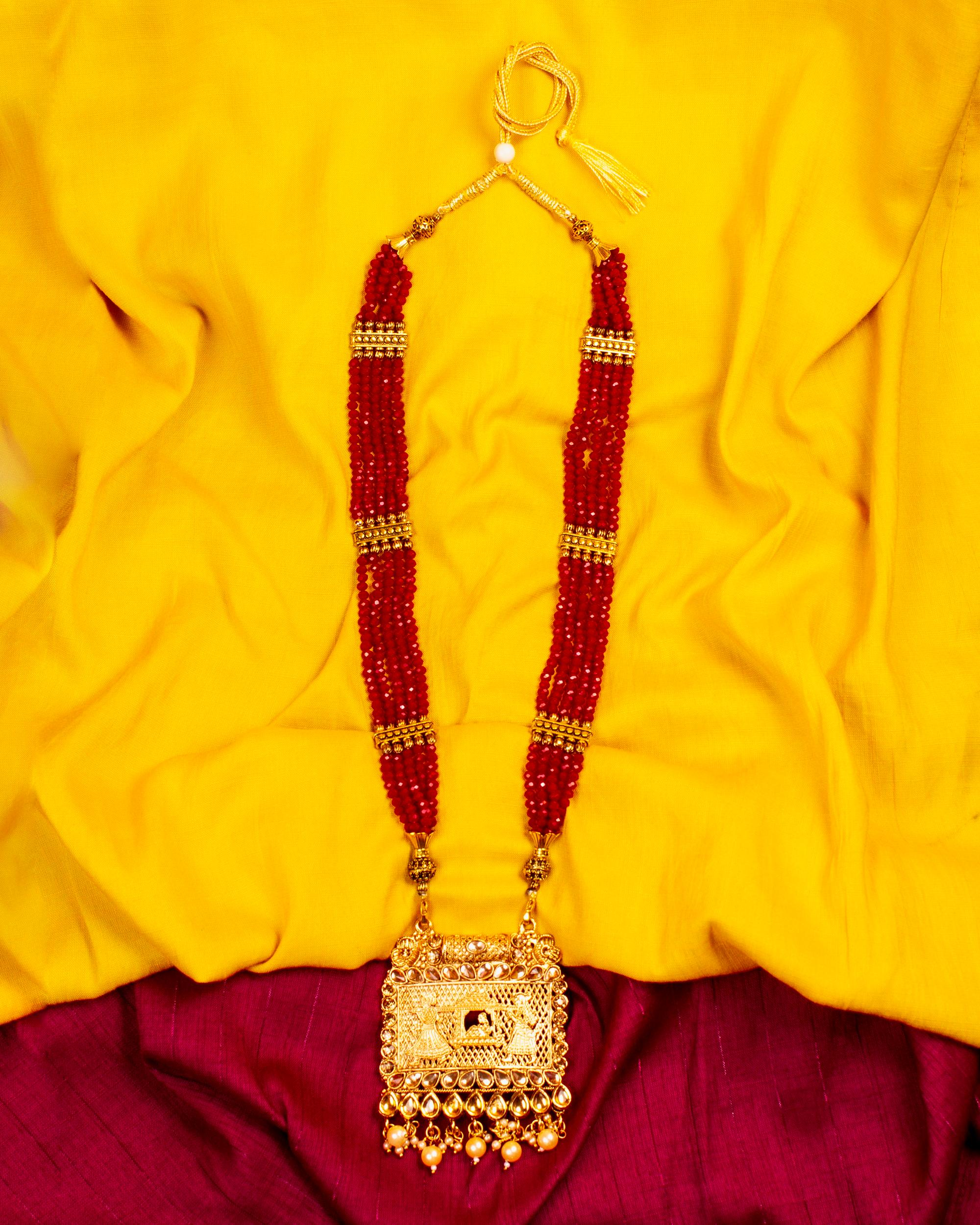 Gold-Polished Alloy Pearl And Beads Mala Pendant Set - The Pari