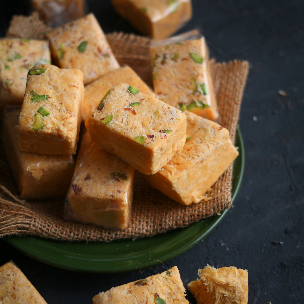 Almond House Son Papdi - Distacart