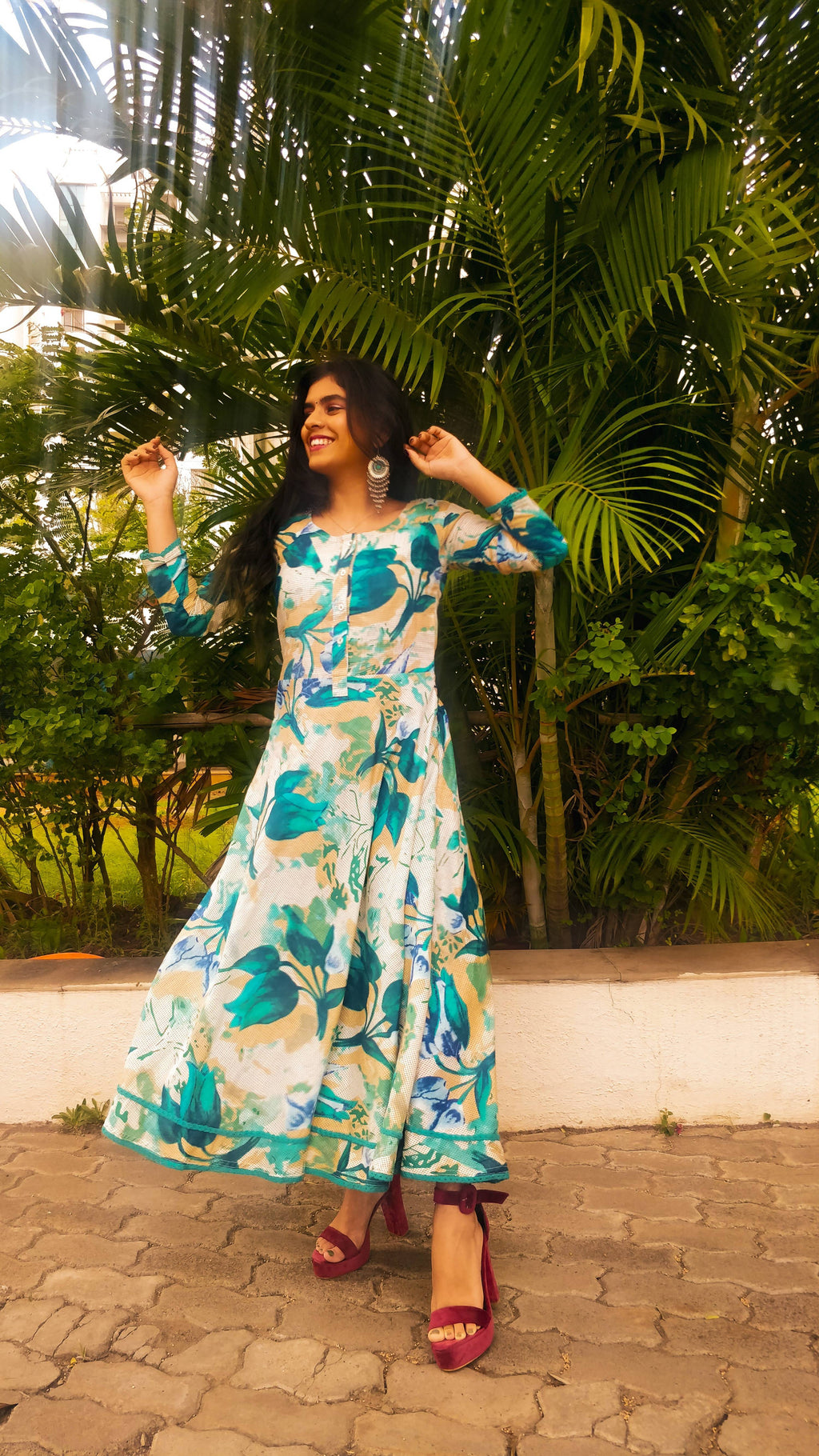 Jompers Women Off White & Blue Floral Printed Floral Anarkali Kurta - Distacart