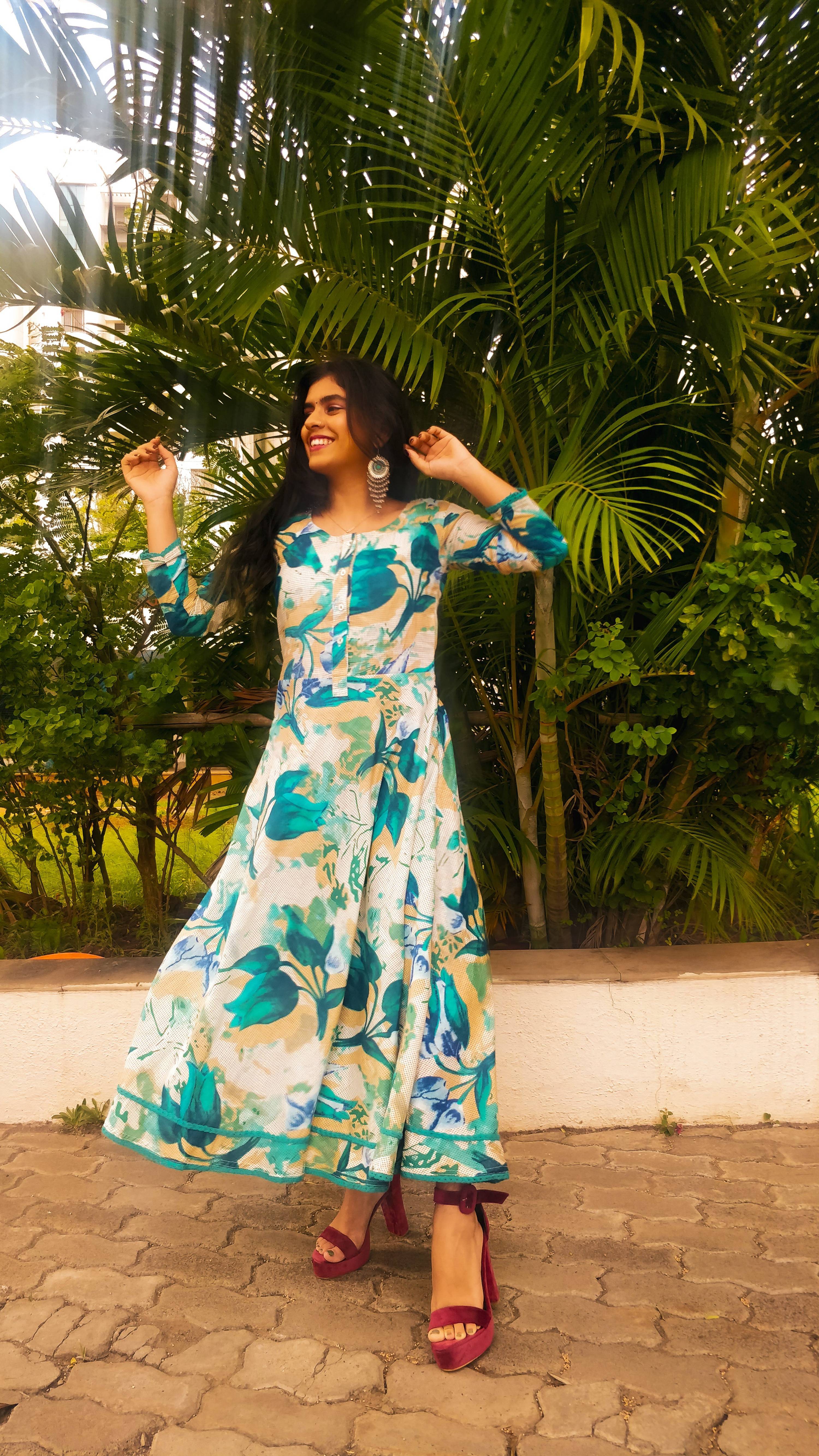 Jompers Women Off White & Blue Floral Printed Floral Anarkali Kurta - Distacart