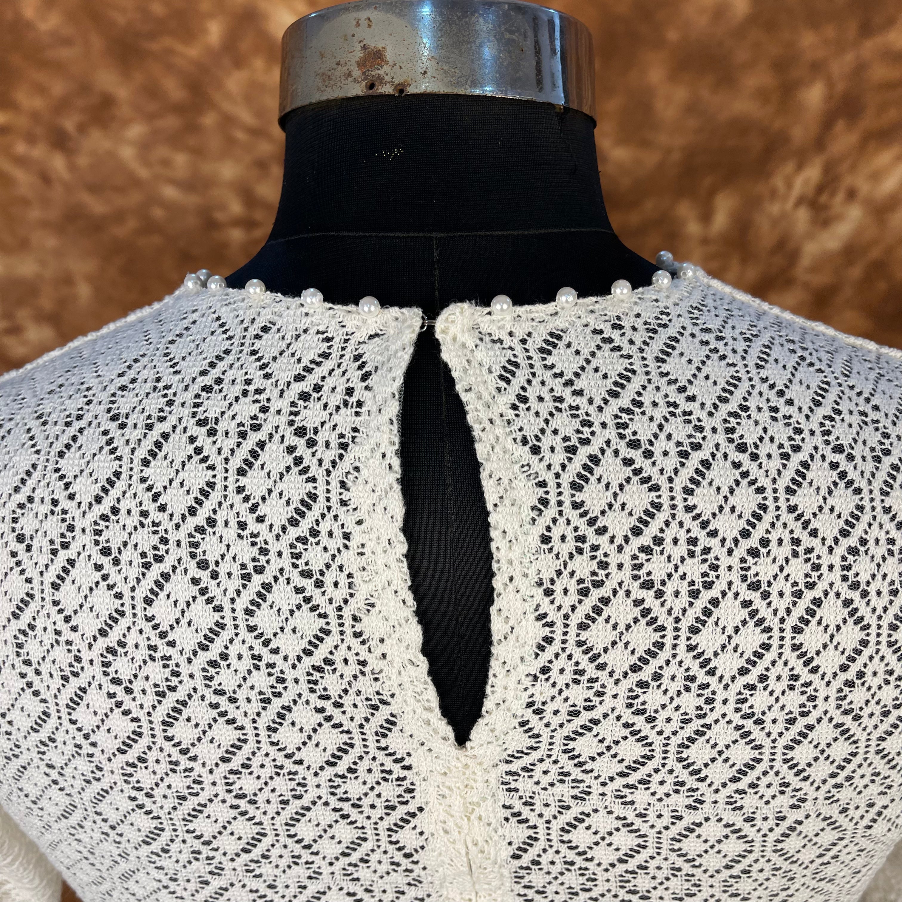 Radiant Glow Cream Coloured Cotton Less Ready to Wear Blouse - kapda Tailor