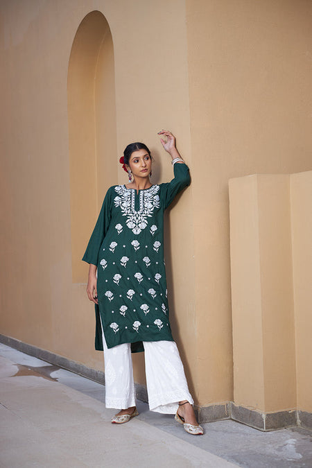 Rangreza Ethnic Chikankari Rayon Kurta Green
