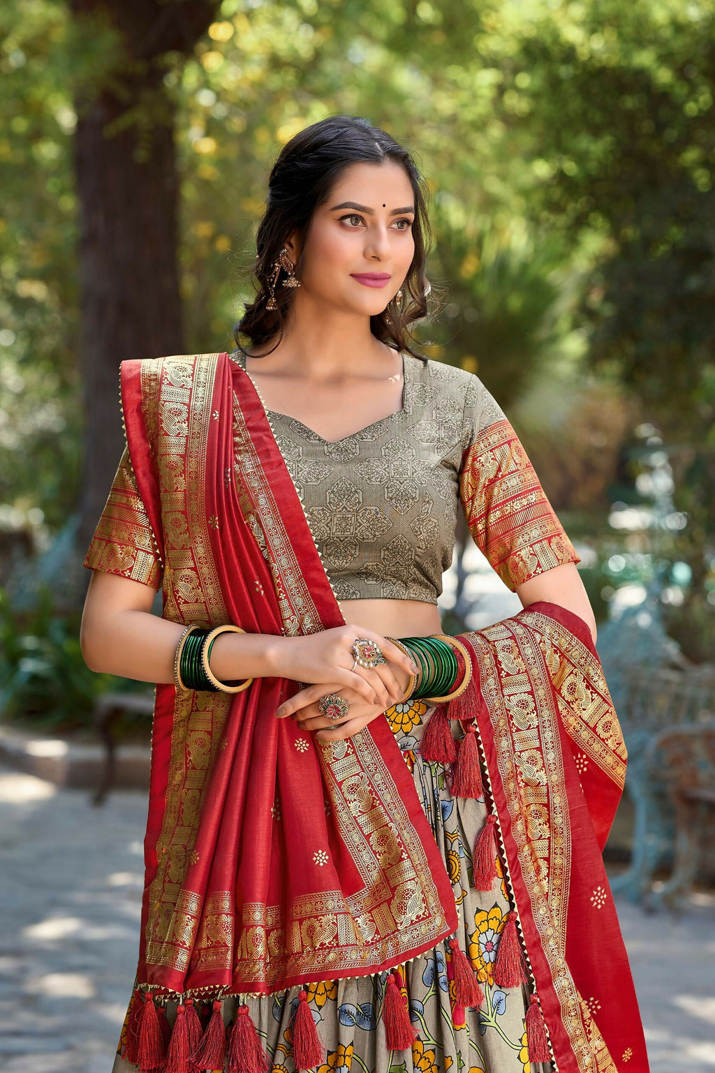 Vastranavya Kalamkari Print With Foil Print Lehenga with Unstitched Printed Blouse - Grey