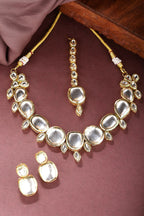 NVR Women's Gold Kundan-Studded Necklace and Earrings with Mang Tikka