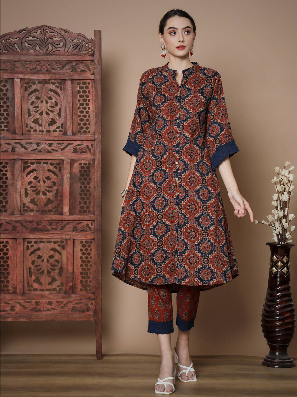 Myshka Women's Multi A-Line Kurta & Trousers With Dupatta