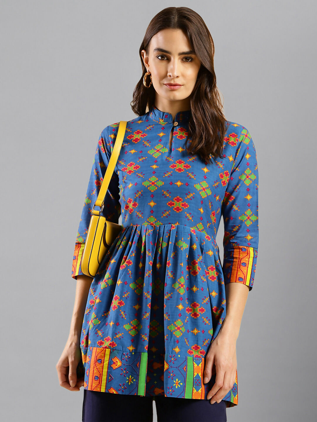 Women Blue & Green Pure Cotton Abstract Print Aline Top - Bosky