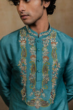 Falling Raw Silk Green Paisley Zari Kurta Set By Hilo Design