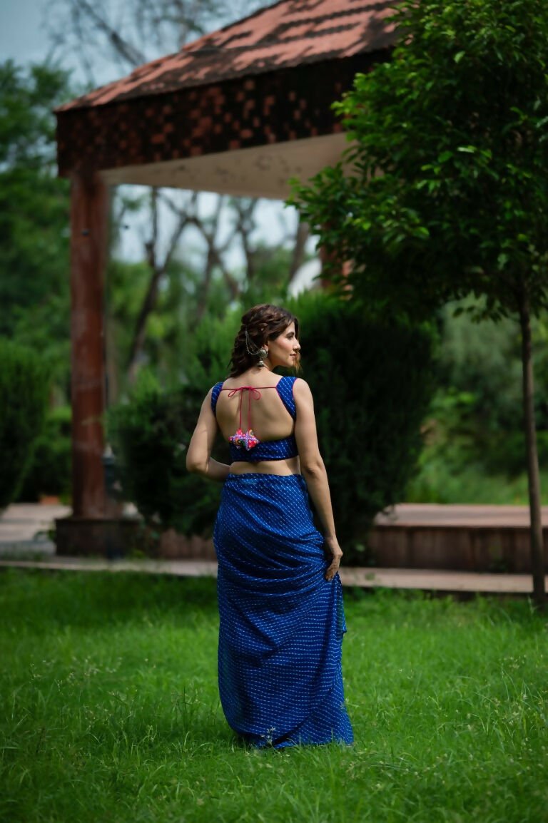 Amodini Designer Studio Women's Blue Chinon Lehriya Sleeveless Blouse