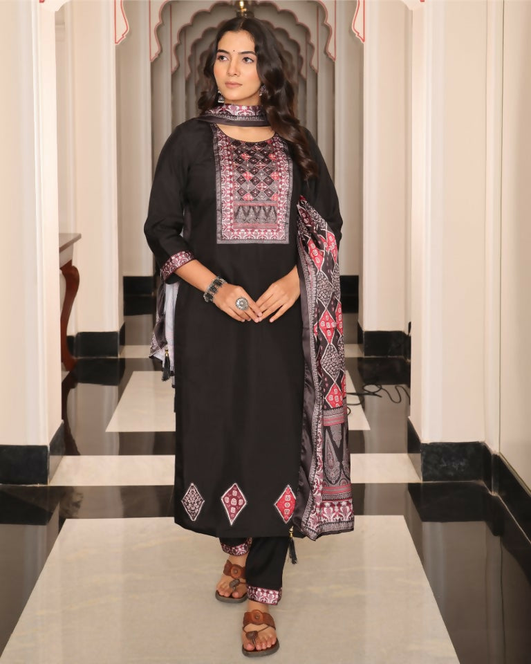 Jyoti Fashion Women's Black Viscos Simmer Hand Work with Floral Printed Kurta Set