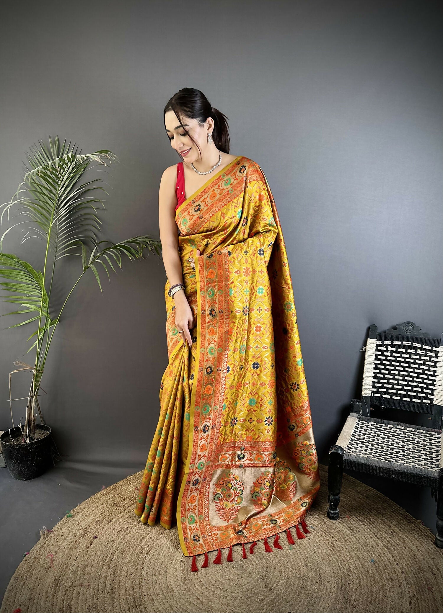 Joban Fashion Golden Yellow Banarasi Soft Silk Woven Saree - Distacart