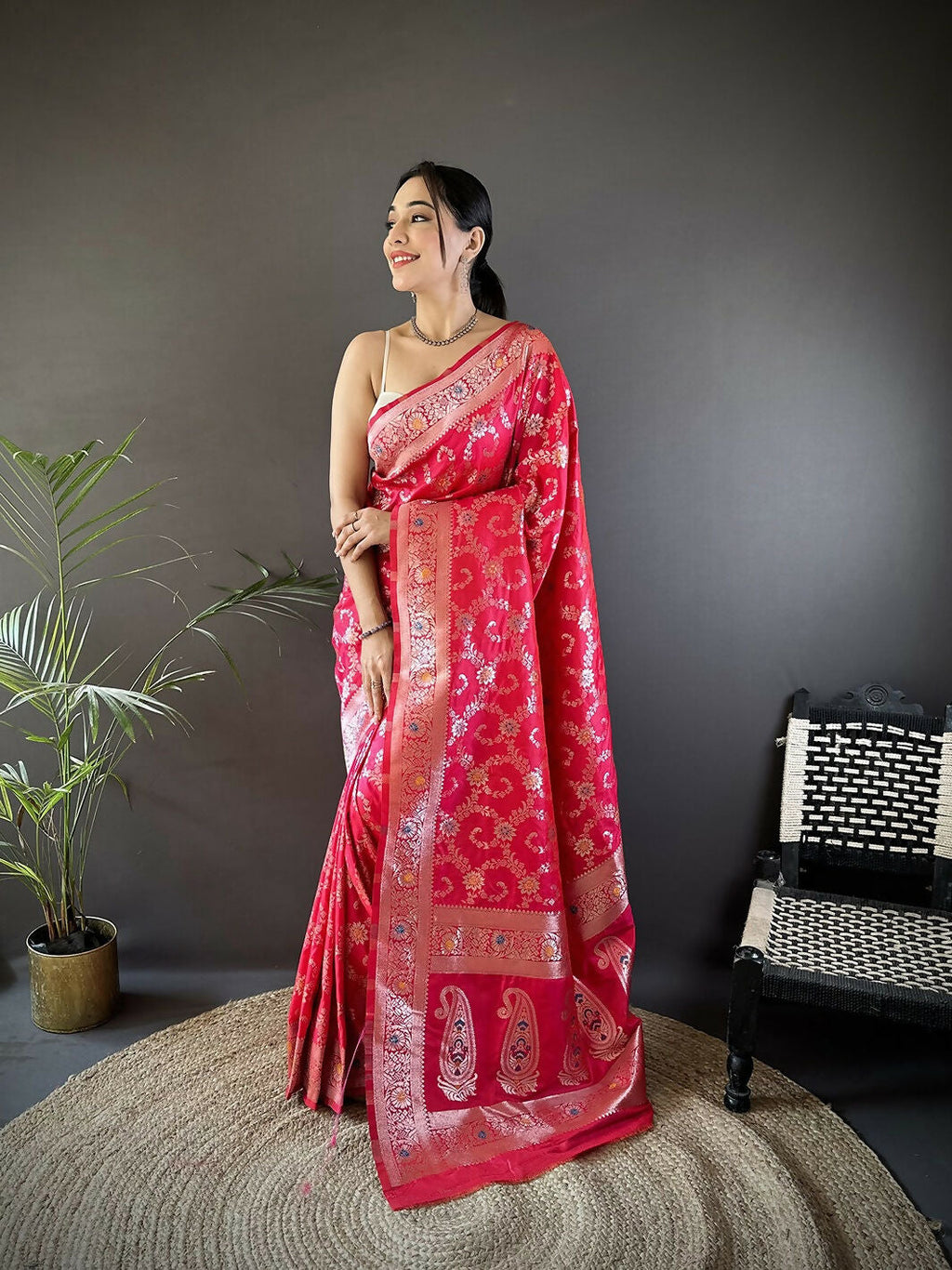 Joban Fashion Pink Meenakari Banarasi Silk Sarees