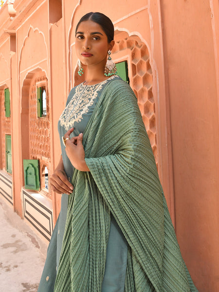 Janasya Women's Green Chinon Embroidered Kurta With Skirt And Dupatta