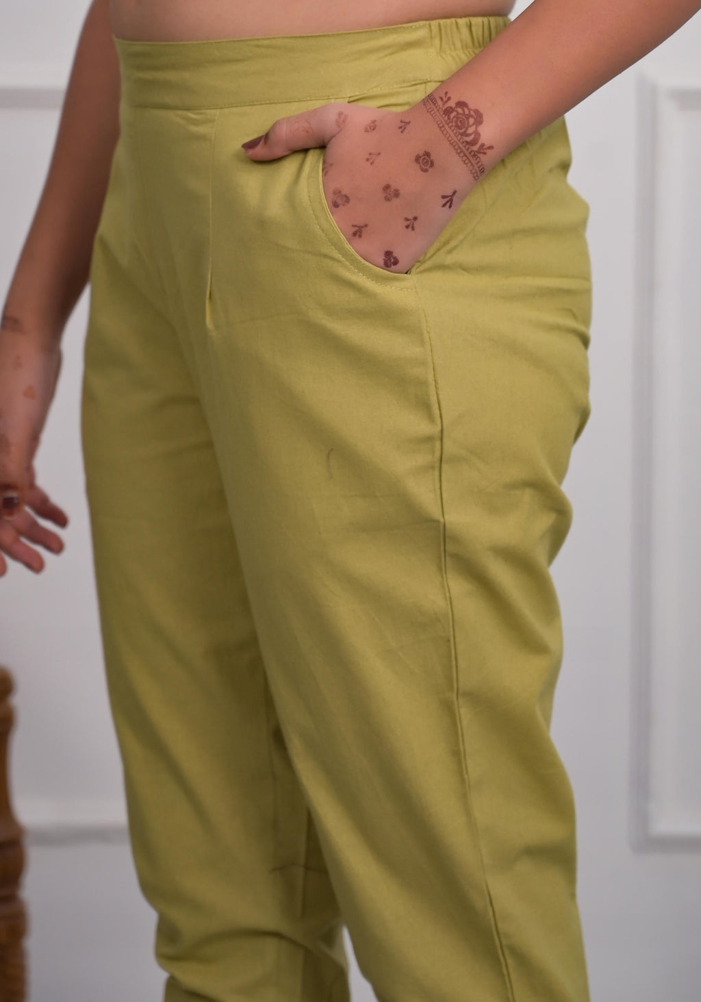 Juniper Women's Khaki Solid Cotton Pants With Partially Elasticated Waistband And Two Side Pockets