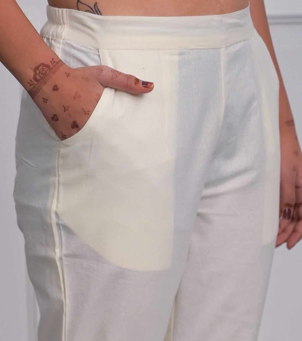 Juniper Women's Off White Solid Cotton Pants With Partially Elasticated Waistband And Two Side Pockets