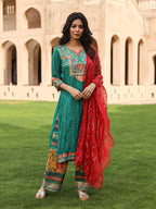 Juniper Women's Green Viscose Rayon Printed Kurta Set