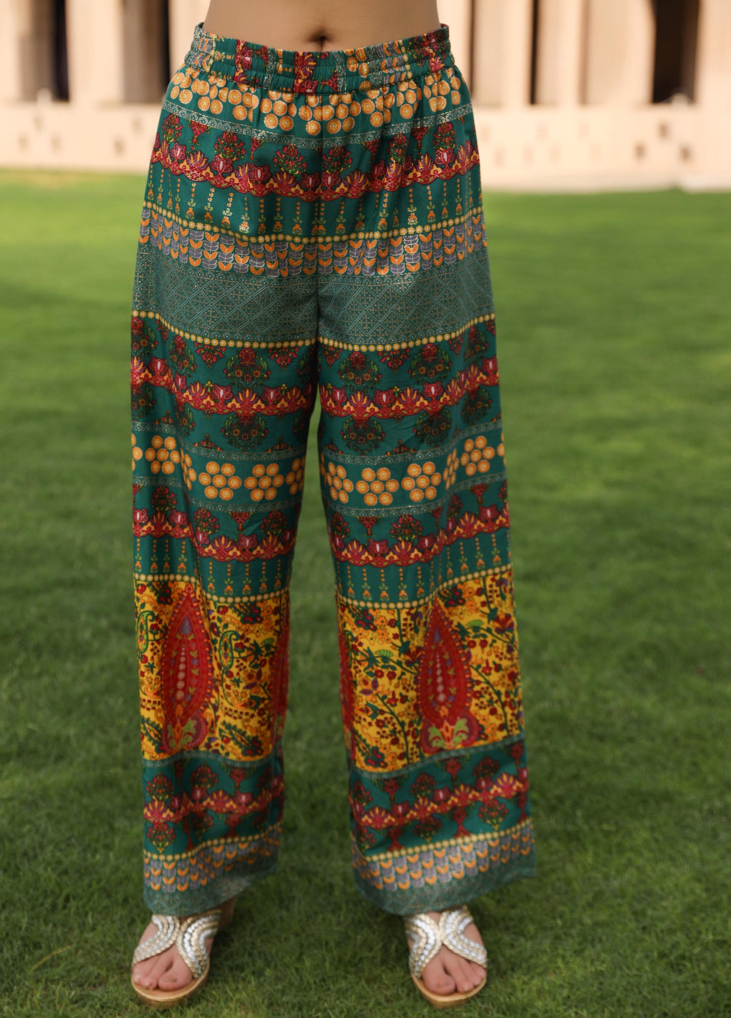 Juniper Women's Green Viscose Rayon Printed Kurta Set