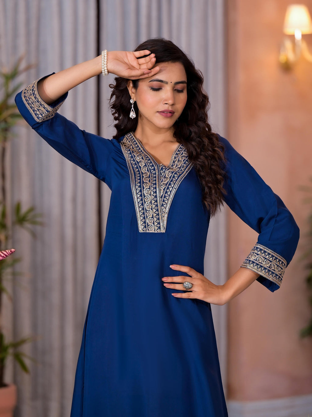 Juniper Women's Blue Viscose Rayon Embroidered Kurta Set