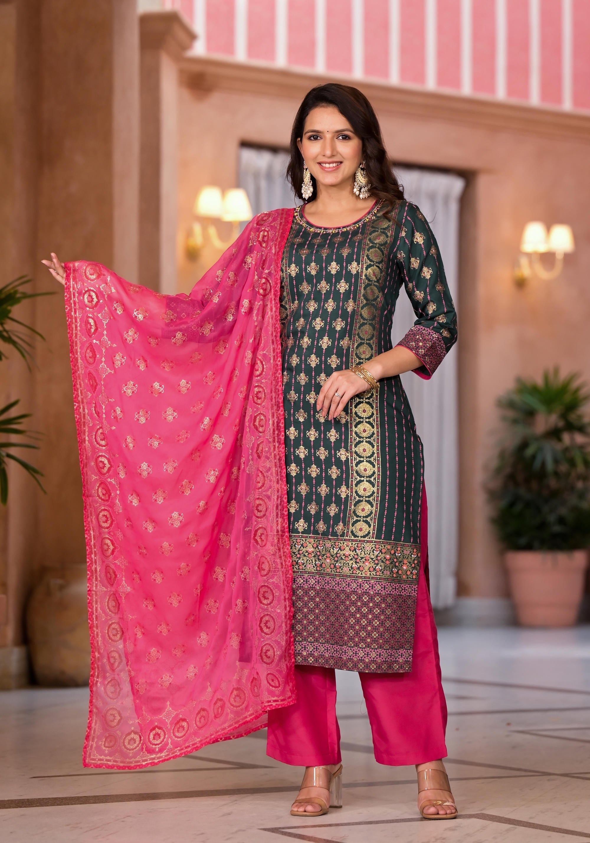 Juniper Women's Green Viscose Rayon Printed Kurta Set