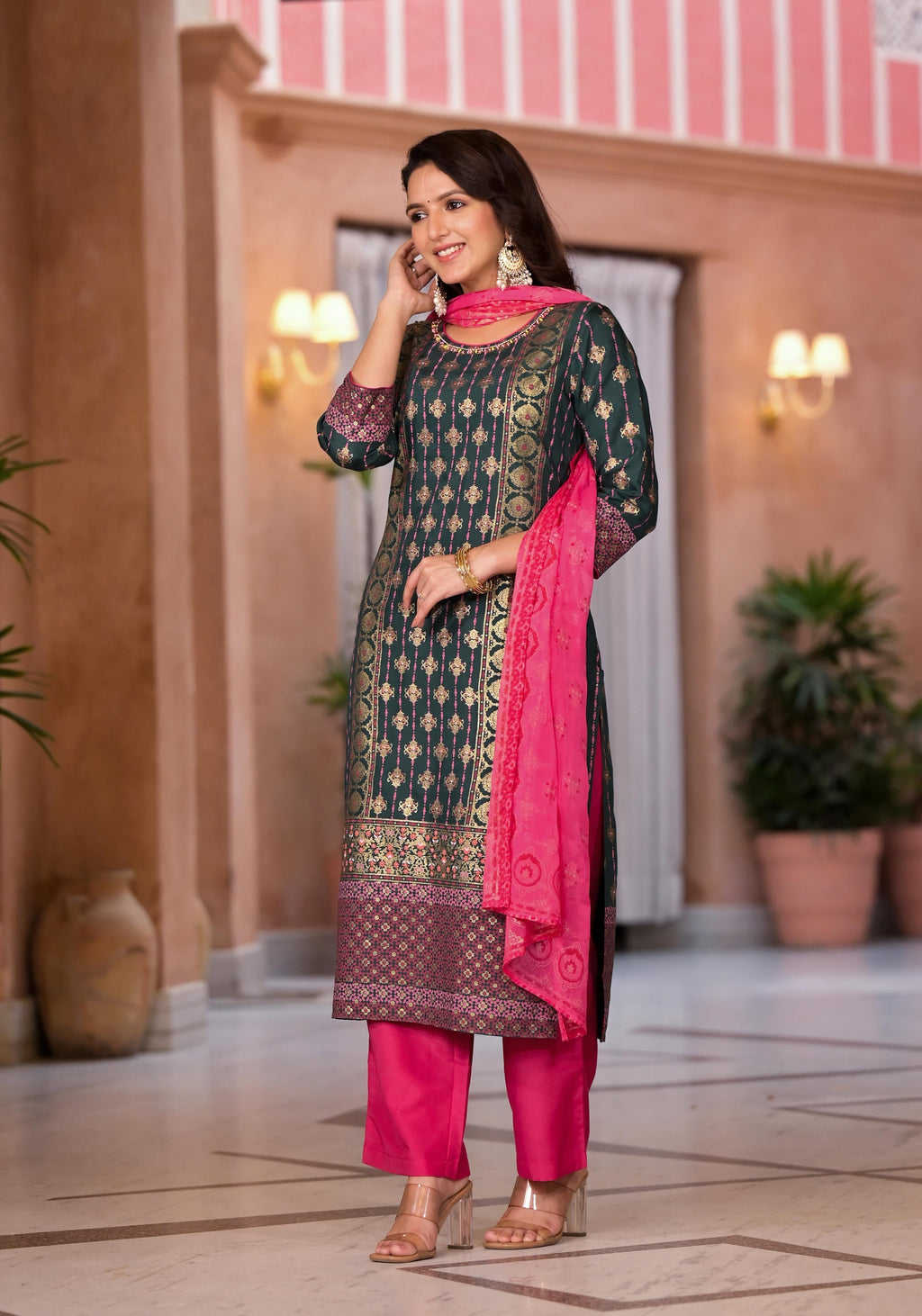 Juniper Women's Green Viscose Rayon Printed Kurta Set