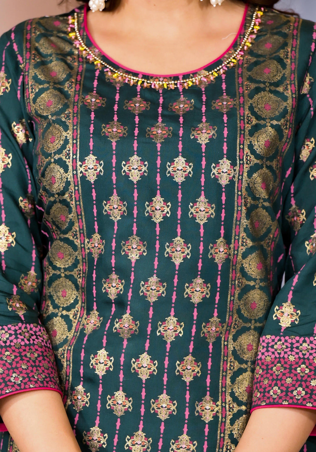 Juniper Women's Green Viscose Rayon Printed Kurta Set