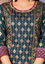 Juniper Women's Green Viscose Rayon Printed Kurta Set